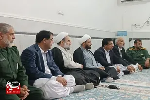 دیدار  نماینده ولی فقیه در استان با خانواده شهید امیر قاسم زایی و فاطمه درازهی در سراوان
