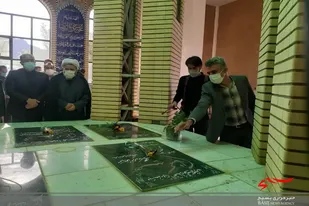 گلباران قبور مطهر شهدا در مهدیشهر