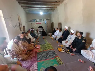دیدار مسئولان شهرستان با خانواده شهید والامقام محمد شهنویی همزمان با هفته دفاع مقدس