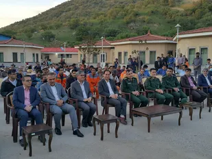 تکریم پاکبانان شهرداری یاسوج با ۳ ویژه برنامه/شادمانی پاکبانان از اقدام بسیج کارگری و بسیج سازندگی سپاه فتح + ( تصاویر)