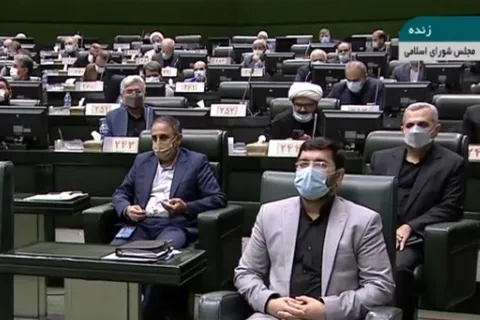 ما به شما اعتقاد داریم اما نقد هم داریم...