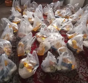 ۵۰ بسته معیشتی در محله&zwnj;های زاهدان میان نیازمندان توزیع شد