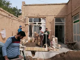 بازسازی و ترمیم خانه نیازمندان توسط گروه جهادی پایگاه شهید مدنی