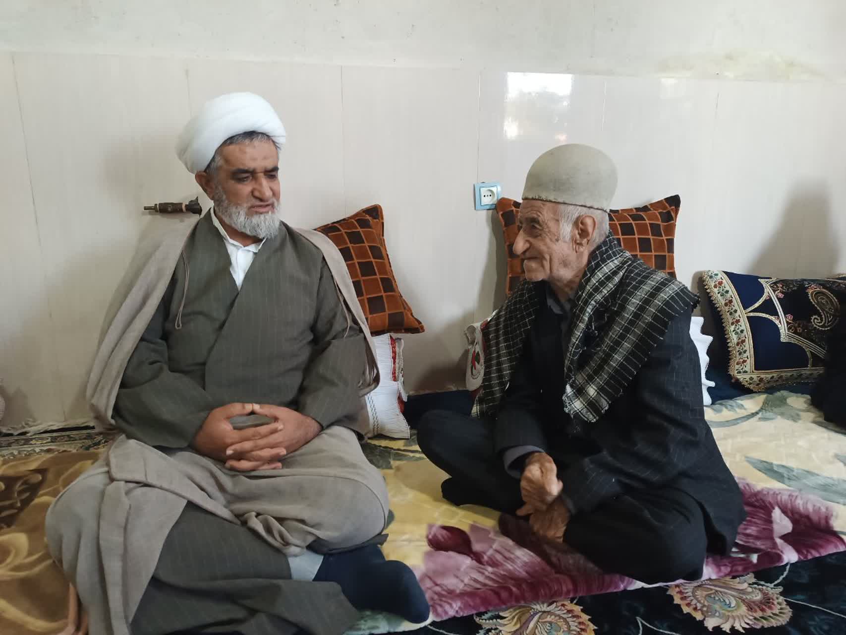 دیدار و تجلیل مسئول دفتر نمایندگی ولی فقیه در سپاه فتح از خانواده شهدا