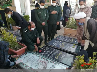 ادای احترام کارکنان سپاه خاتم به شهید سلیمانی در استان کرمان