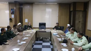 فرمانده سپاه ناحیه امام رضا(ع) با کارکنان فرماندهی انتظامی شهرستان البرز&nbsp;