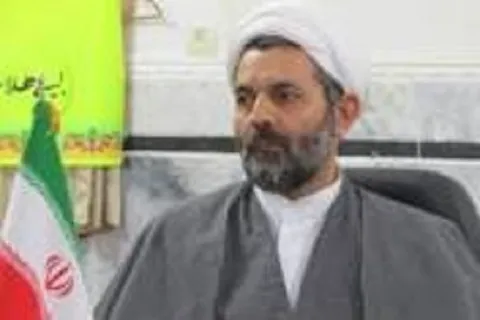 فرد انقلابی ولایت مدار وعدالت خواه است