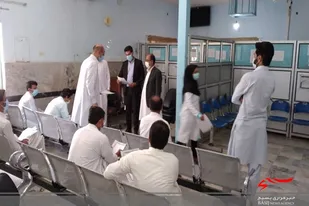 تجلیل از پرسنل آزمایشگاه  در سراوان