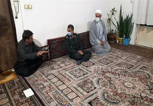 دیدار صمیمی فرمانده سپاه کردستان و نماینده، ولی فقیه با آزاده و جانباز دوران دفاع مقدس