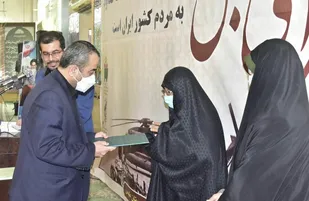 تقدیر استاندار خراسان جنوبی از همسر تنها شهید واقعه طبس