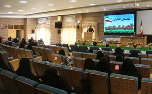 انس با قرآن و اهلبیت بهترین شیوه برای تربیت نسل انقلابی است
