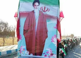 آغاز برنامه های دهه فجر استان ایلام با رژه خودرویی + تصاویر