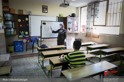 بازگشایی موقت مدارس با رعایت فاصله اجتماعی