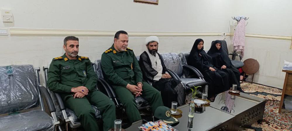 دیدار صمیمی فرمانده  سپاه دلوار با مدیر و معاونین حوزه علمیه خواهران