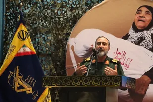 مادران و همسران شهدا نشان دادند از دامن زن مرد به معراج می رود / اگر حماسه شهدای مدافع حرم نبود داعش منطقه را به آتش می کشید