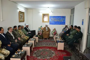 دیدار فرماندهان و مسئولین نمایندگی ولی فقیه نیروهای مسلح شهرستان با امام جمعه شاهرود