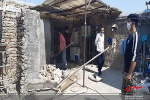 مرمت و ساخت منازل محرومین به همت بسیجیان ملایر