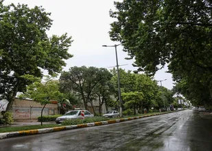 خنکای دلچسب باران در گرمای مردادماه ایلام