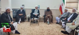 مشارکت همگانی تسنن و تشیع در انتخابات پاسخ کوبنده به یاوه گویی های دشمن است+عکس