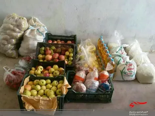 تهیه و توزیع میوه برای نیازمندان شهرستان بهار