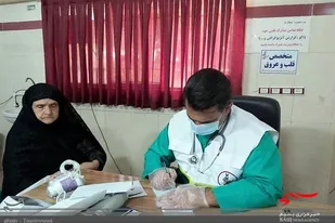 ویزیت رایگان خانواده های بسیجی در زاهدان