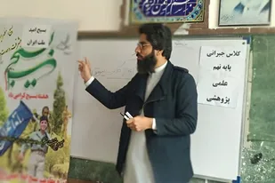 فرهنگیان بسیجی شهرستان خاش به یاری دانش آموزان شتافتند