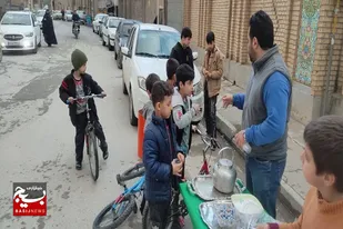 برپایی ایستگاه صلواتی مسجد میرزا آقاجانی شهر اسدآباد به مناسبت نیمه شعبان