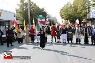 طنین مرگ بر استکبار جهانی در بام ایران