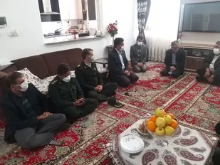 مسئولان شهرستان اشکذر از مادران شهدا دیدار کردند