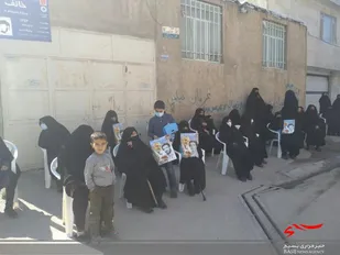مراسم روضه خوانی درب منزل شهدا در اشتهارد برگزار شد