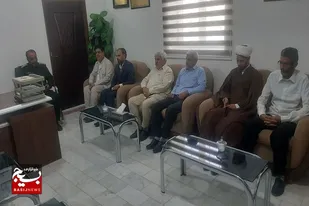 سپاه در هر کجا که نیاز باشد با مردم و در کنار مردم است/پاسداران با لباس سبز پاسداری جان فدای مردم هستند