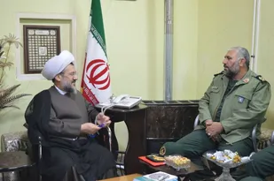 حفظ انقلاب مرهون وجود سپاه و بسیج است