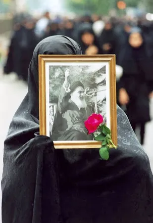 مادر شهید امینی به فرزند شهیدش پیوست
