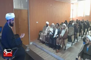 همایش طلاب و سخنرانان در قیروکارزین