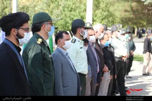 عطرافشانی گلزار شهدا بهشت هاجر ملایر به&zwnj;مناسبت هفته دفاع مقدس
