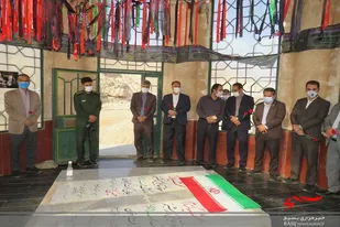 تجدید پیمان مسئولین خواف با شهدا به مناسبت هفته دولت