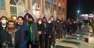 ادای احترام خوزستانی ها با اهدا 23 هزار شاخه گل نرگس به شهید سپهبد سلیمانی