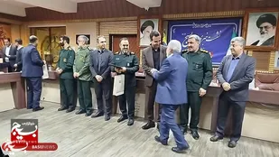 تجلیل ۲۵ نخبه علمی بسیجی در هفته بسیج