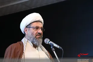 گردهمایی روحانیون نقش آفرین در دفاع مقدس در امام زاده طاهر (ع)برگزار شد