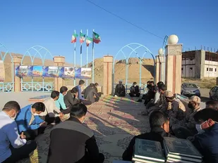 عملیاتی کردن خط فکری ولائی تنها را نجات کشور است