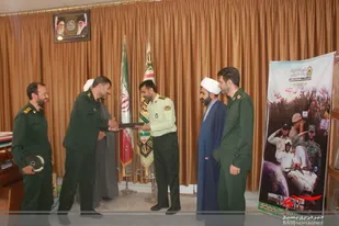 دیدار فرمانده سپاه ناحیه مقاومت بسیج نجف آباد با فرمانده انتظامی این شهرستان به مناسبت هفته فراجا+تصاویر