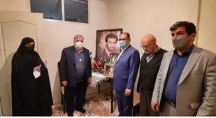 دیدار مسئولان بنیاد شهید با خانواده شهید سالک اصفهانی
