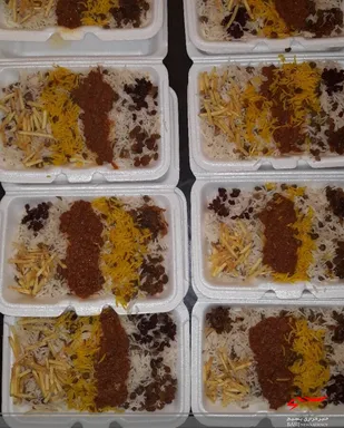 تهیه و توزیع ۴۰۰ پرس غذا گرم به مناسبت شهادت حضرت رقیه (س)بین نیازمندان