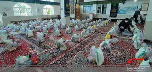 توزیع 100 بسته غذایی در روستای تیمورتاشلو
