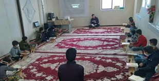 برگزاری جلسه حلقه قرآنی در پایگاه بسیج شهید بهشتی