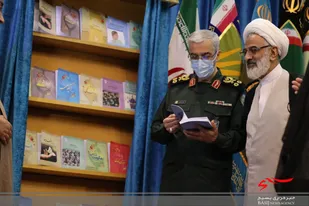 رونمایی از ۲۱ کتاب در حوزه &laquo;تربیت در نیروهای مسلح&raquo; با حضور سرلشکر باقری