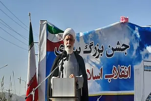 جشن بزرگ پیروزی انقلاب اسلامی در محله ابوذر زاهدان برگزار شد