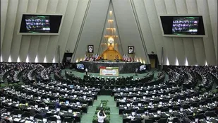 فرماندهان ارتش و سپاه به مجلس می روند