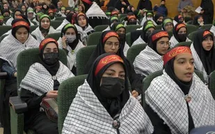 ۳۰۰ دانش آموز دختر همدانی به مناطق عملیاتی جنوب اعزام شدند