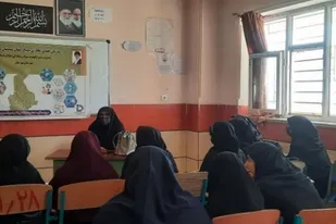 جوان انقلابی با روشنگری از فضای مجازی به نفع انقلاب بهره ببرد